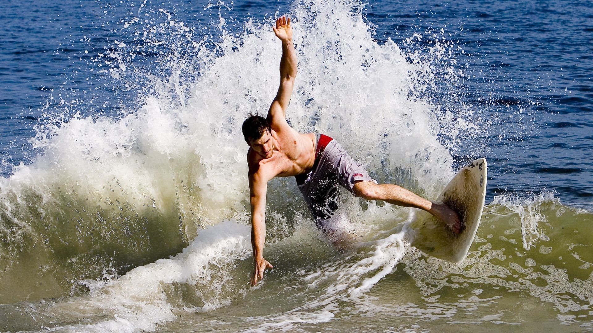 开云体育下载-绝杀之夜，那个被遗忘的名字成了曼彻斯特的国王